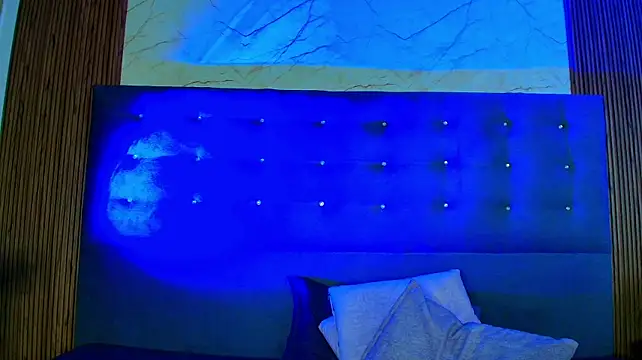 BellatriixSoul smooth pussy cam room