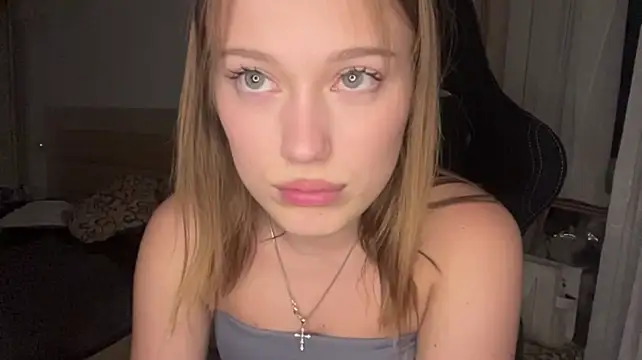 RosenMist shaved webcam show