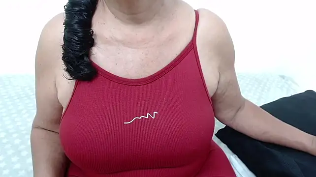 ElizabethMiler webcam