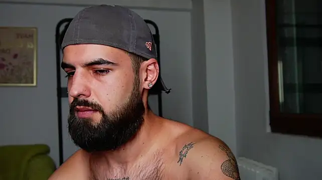 hairyrobxxx (M young) - Horny for u only :P