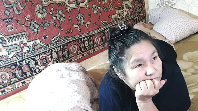 Zulfiya_Bruce webcam