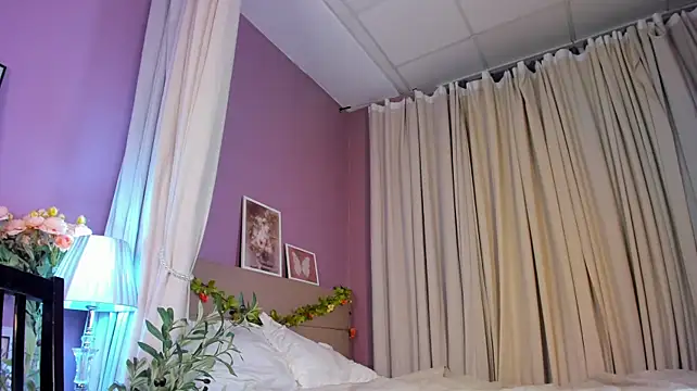 Dearly_Emily live cam on StripChat