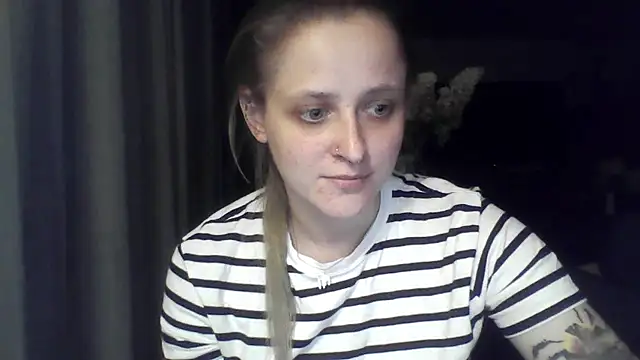 LeaWetGirl webcam