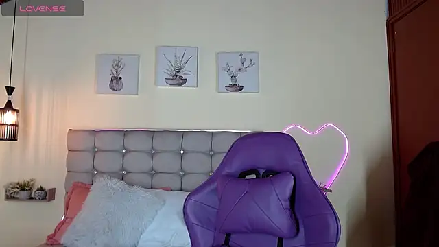 _naomi_s webcam