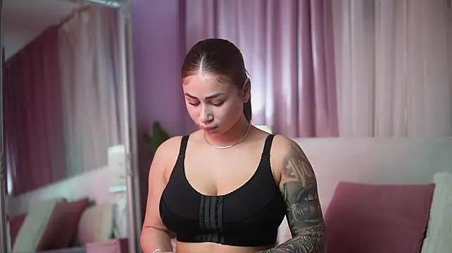 AmeliaBarbie live cam on StripChat