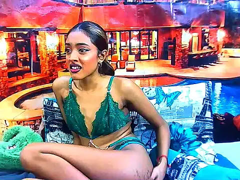 IndianPretty14u2Luv webcam