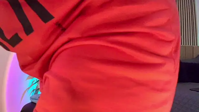JuliRamirez webcam
