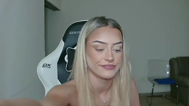 anyaamurr live sex cam