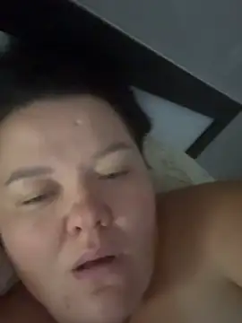 SunnyLeila2101 webcam
