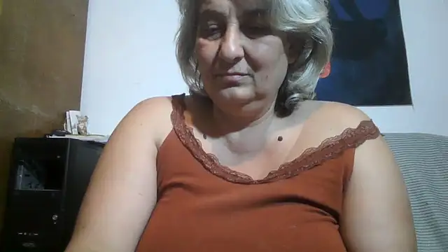 ExquisiteMature webcam