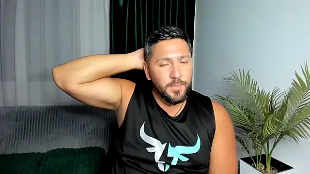 Gold_Alpha_Boy webcam