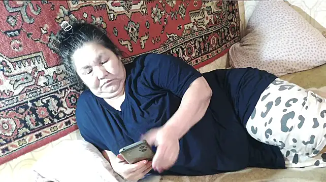 Zulfiya_Bruce webcam