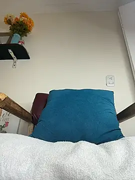 LilaRvsh webcam