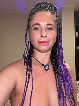 Eva_Pearl