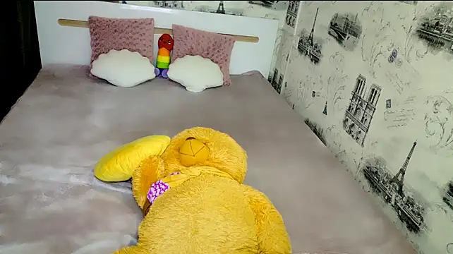 lovely-eyes webcam