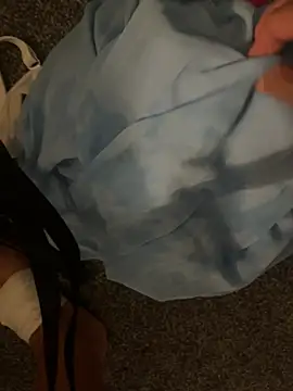 Blondnboujee53 webcam