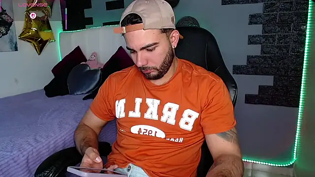 adamhairy webcam