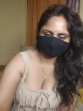 Sravvi499 webcam
