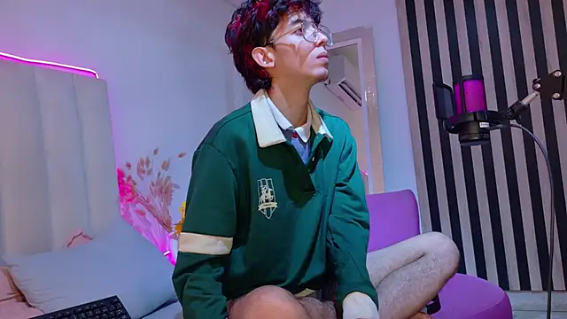 Twink_Sebas7 webcam