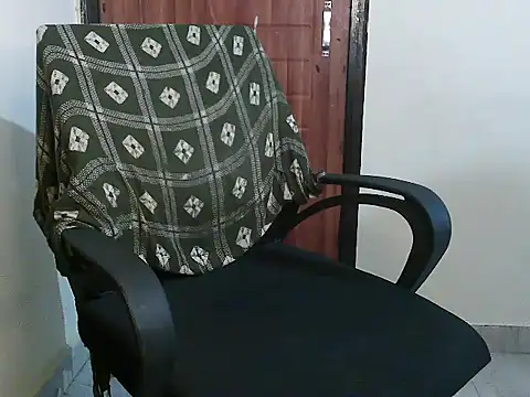 ur_sassypriya webcam