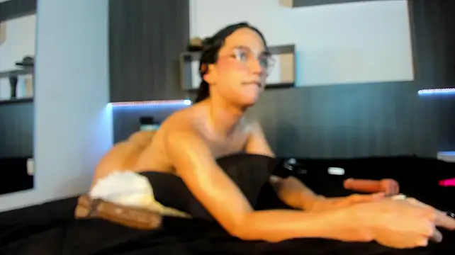 sally_hot18 webcam