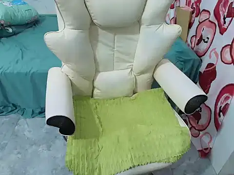 Bella_babyhot webcam