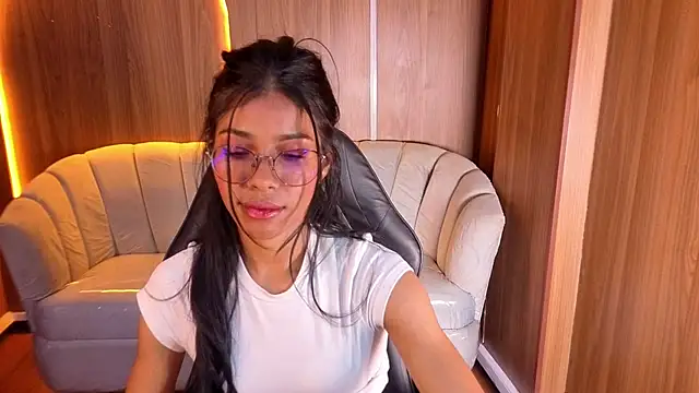 Alina_b_ webcam