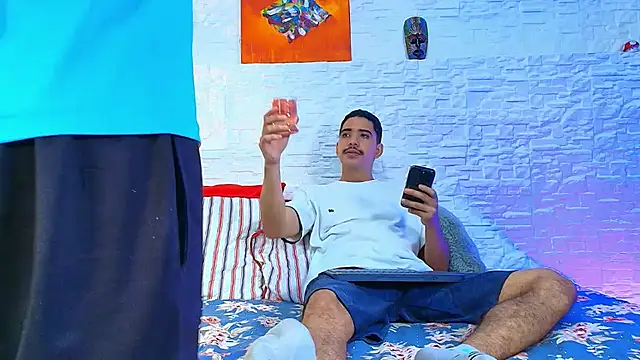 Eliassalvatore_ live cam on StripChat