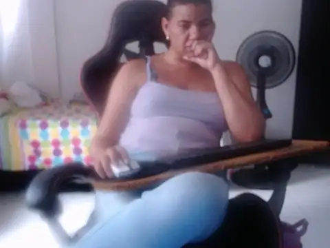 Adriana_0312 webcam
