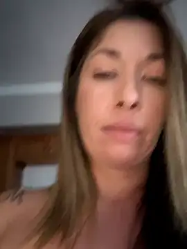 MiraKisss live sex cam
