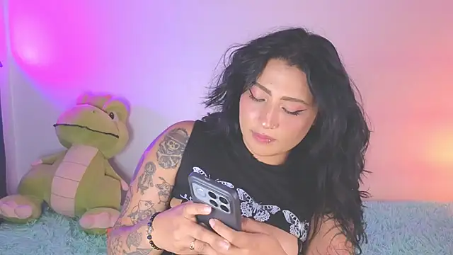 Pauilina live cam on StripChat