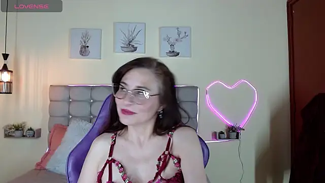 _naomi_s 🌆 live naked webcam