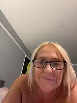 Blondnboujee53 🤳 stream