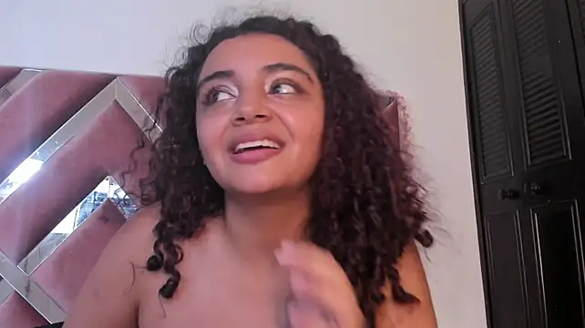 Dahlia_rossee webcam