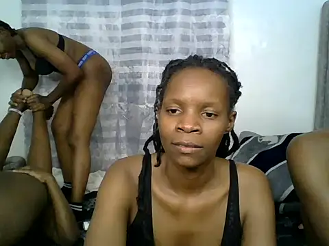exoticglow live cam on StripChat