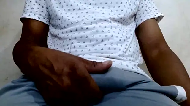 royblackbigpvt live cam on StripChat