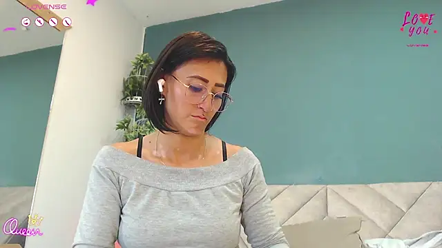SharisWillian 🥋 online nude webcam