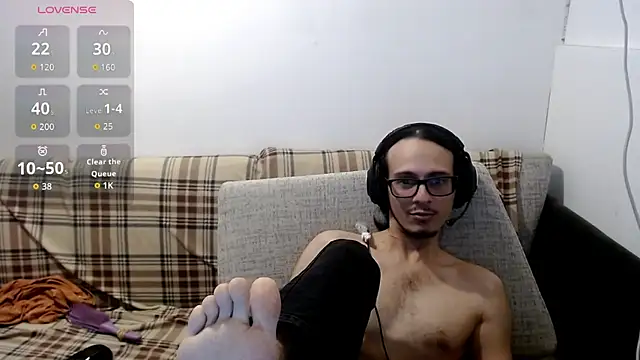 cholitohermoso live cam on StripChat