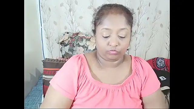 Indiantasha live cam on StripChat
