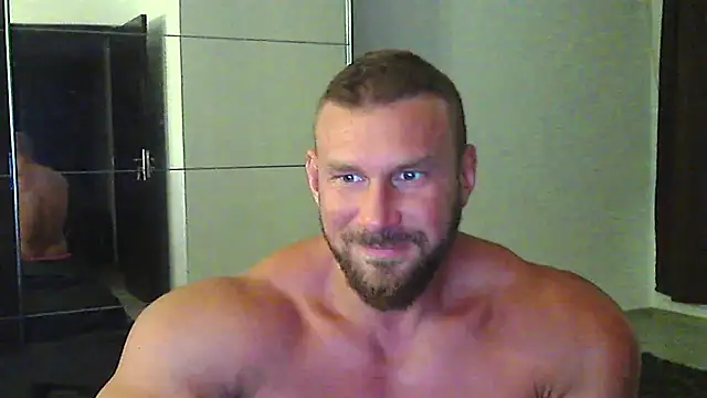 muscularkevin (M young) - 25 flash, creamy cum at goal :x:x