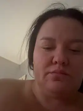 SunnyLeila2101 webcam