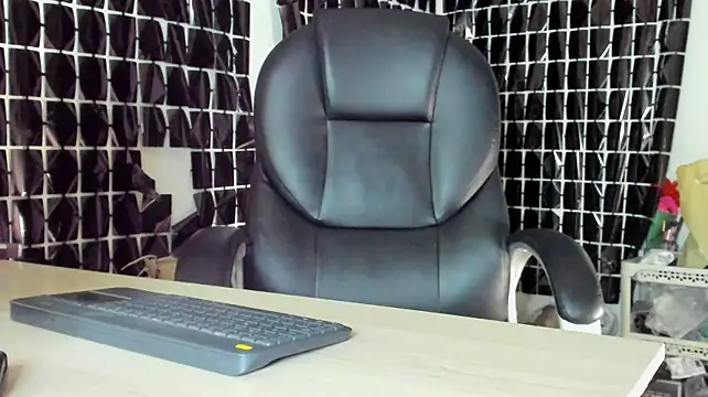 MissAlmaFenix webcam