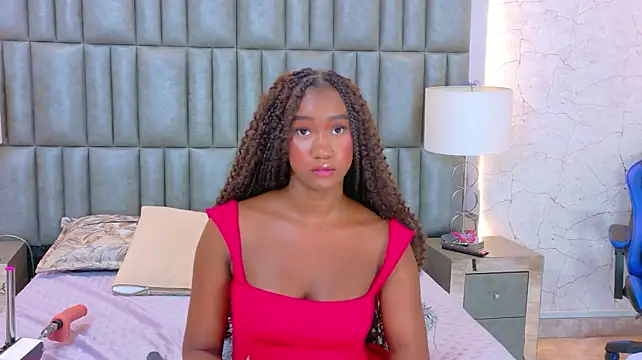 TylaWest 🦇 naked webcam chat