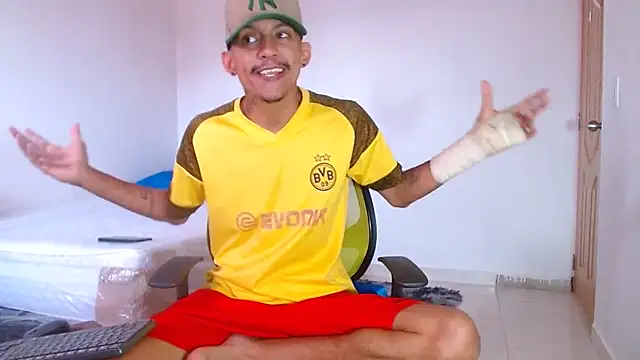 skinny23cm webcam
