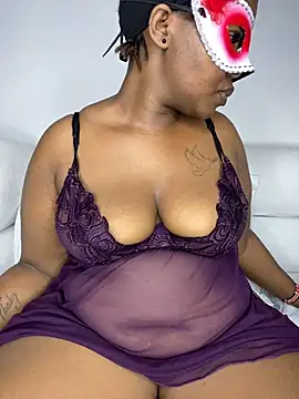 BIGMAMA011 webcam