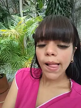 emma_bloomm webcam