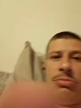 OioiJajaTJStrongKutasen webcam