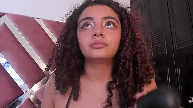 Dahlia_rossee webcam