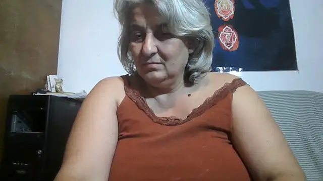 ExquisiteMature webcam