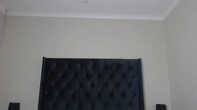 Sexynaughty_Girl live cam on StripChat